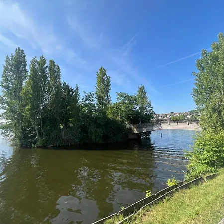 Modern Renovated -15 Min Orly Airport Apartment *
