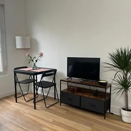 Apartment Modern Renovated -15 Min Orly Airport *
